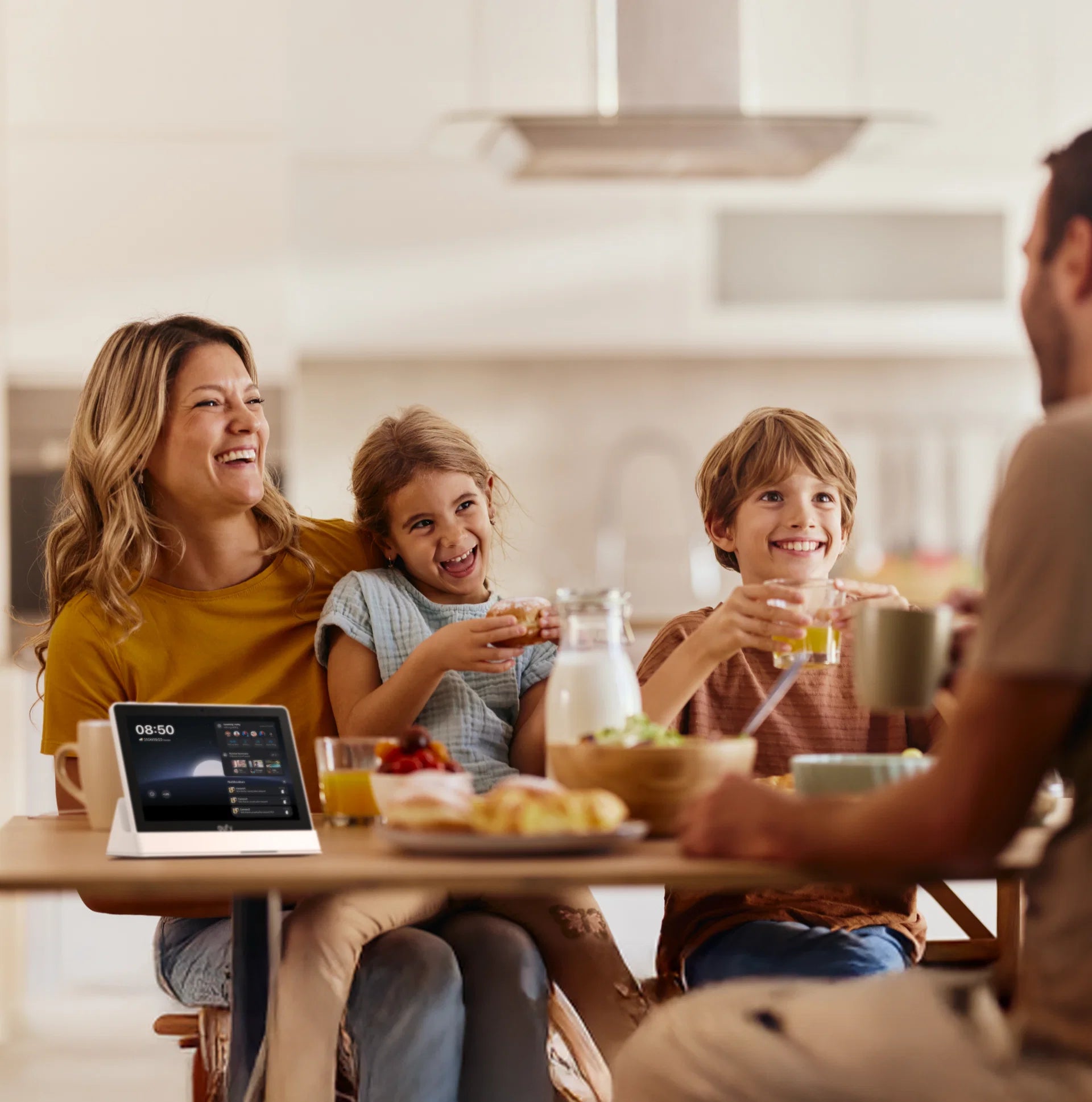 Eufy Home Collection eufyCam S4 2-Cam Kit + eufy Smart Display E10 Smart Home Security, Home Security Accessories - Image 10